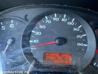 2010-renault-master-1455469-47339356