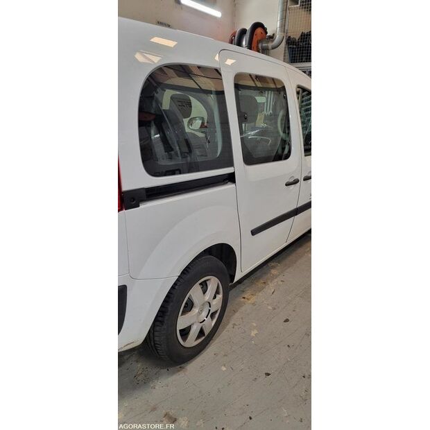 2016 رينو Kangoo-47339562