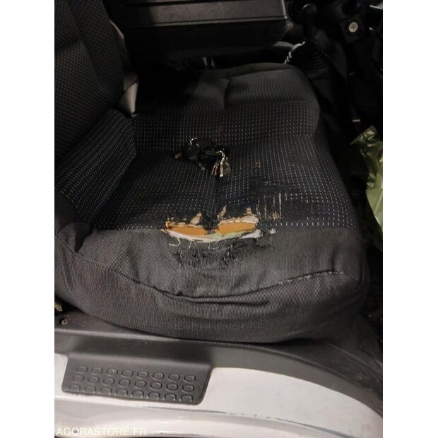 2016 Renault Maxity-47339600