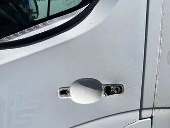 2016-renault-master-1455496-47339999