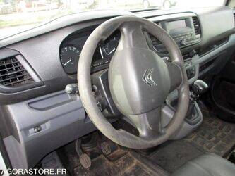 2018-citroen-jumpy-1455502-47340163