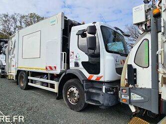 2011-renault-premium-1455503-47340224