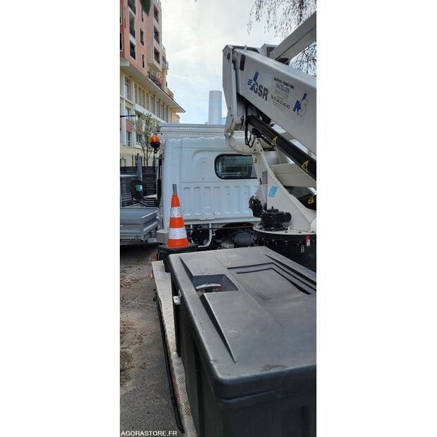 2012 NISSAN Cabstar-47340316