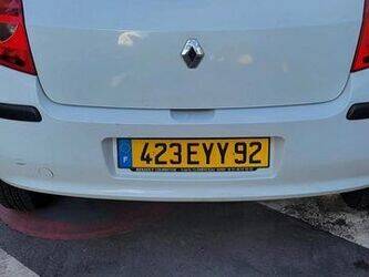 2006-renault-clio-1455515-47340464