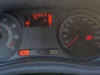 2006-renault-clio-1455515-47340470