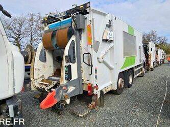 2010-mercedes-benz-2529-1455521-47340572