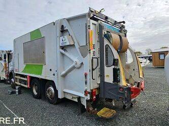 2010-mercedes-benz-2529-1455521-47340576