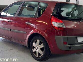 2006-renault-megane-1455525-47340689