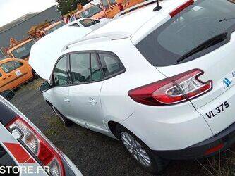 2014-renault-megane-1455536-47340904