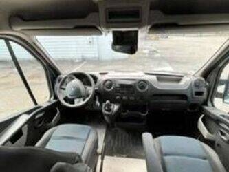 2017-renault-master-1455540-47340981
