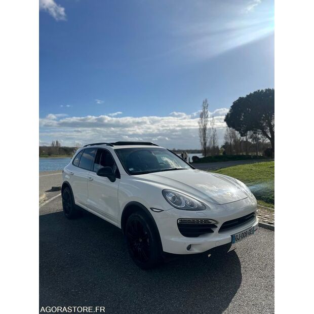 2011 PORSCHE Cayenne-47341101