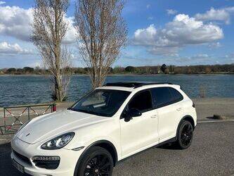 2011-porsche-cayenne-1455544-47341107