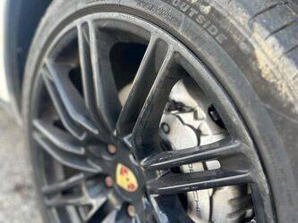 2011-porsche-cayenne-1455544-47341109