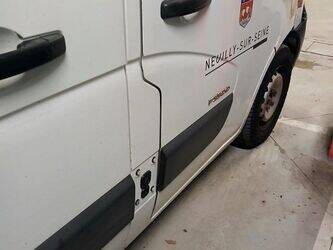 2011-renault-master-1455552-47341247