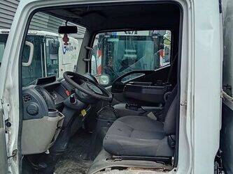 2011-renault-maxity-1455557-47341373