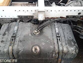 2011-renault-maxity-1455557-47341374