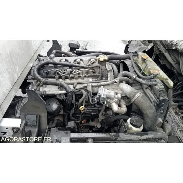 2011 Renault Maxity-47341386