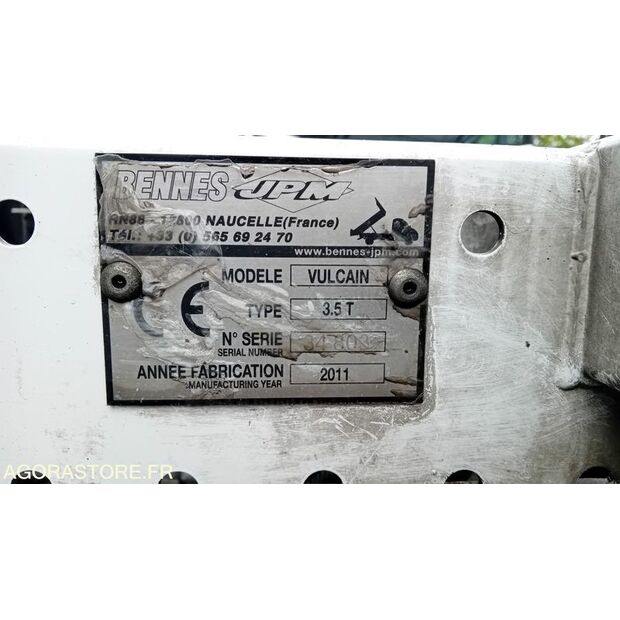 2011 Renault Maxity-47341388