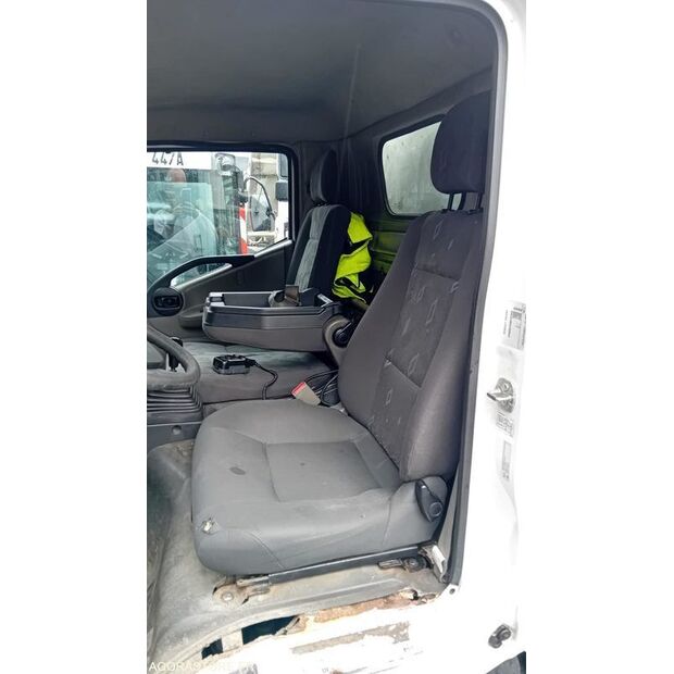 2011 Renault Maxity-47341395
