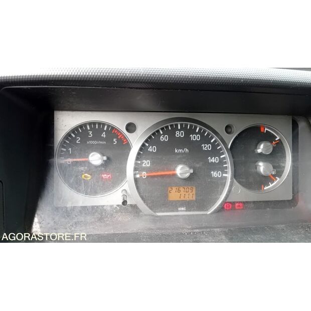 2011 Renault Maxity-47341396