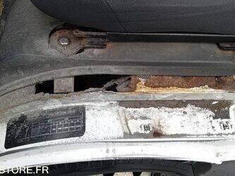 2011-renault-maxity-1455557-47341397