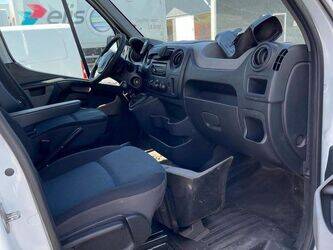 2015-renault-master-1455568-47341594