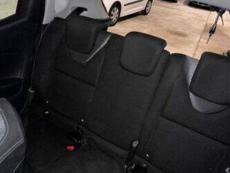 2013-renault-clio-1455575-47341824
