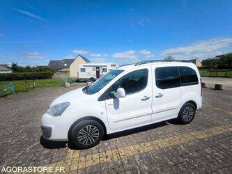 2017-peugeot-partner-1455576-47341827