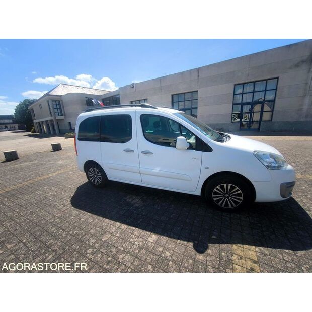 2017 Peugeot PARTNER-47341828