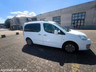 2017-peugeot-partner-1455576-47341828