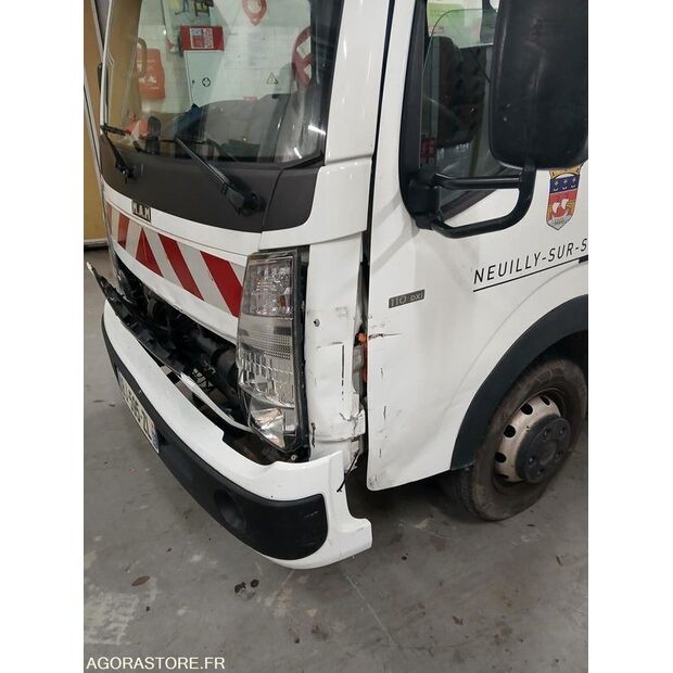 2011 Renault Maxity-47341895