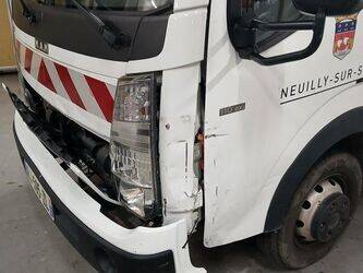 2011-renault-maxity-1455584-47341895