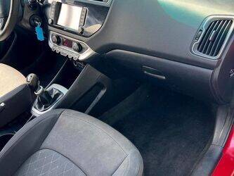 2016-kia-rio-47341996