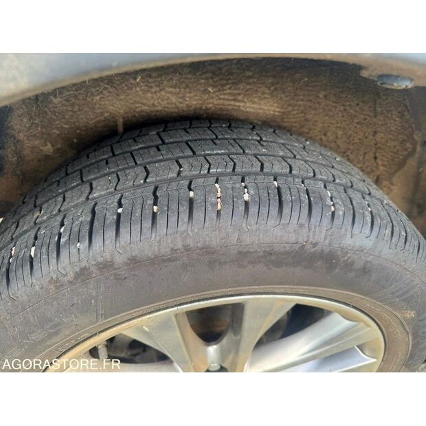 2020 تويوتا RAV4-47342156