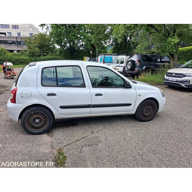 2007 رينو Clio-47342188