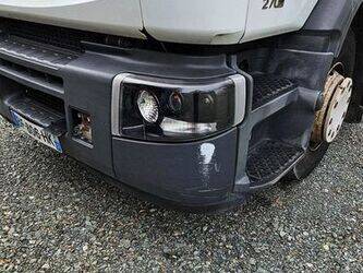 2010-renault-premium-1455615-47342203