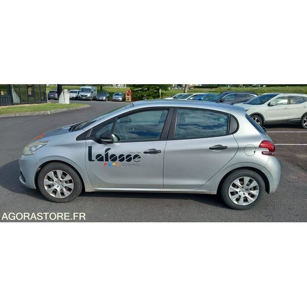 2016 Peugeot 208-47342275