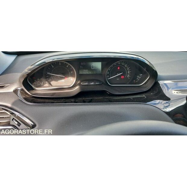 2016 Peugeot 208-47342280