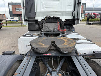 2017-iveco-stralis-1455634-47342672