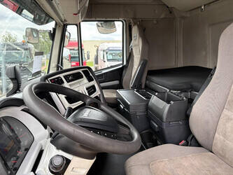 2017-iveco-stralis-1455634-47342679