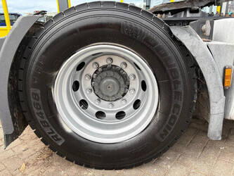 2017-iveco-stralis-1455634-47342685