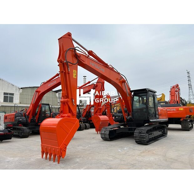 2025 Hitachi ZX240-47342907