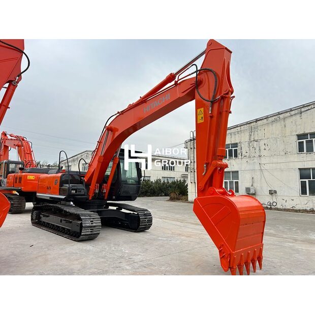 2025 Hitachi ZX240-47342911