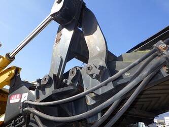 2000-komatsu-br200t-1-47343254