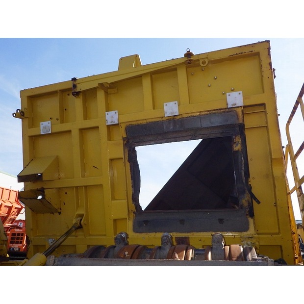 2000 Komatsu BR200T-1-47343265