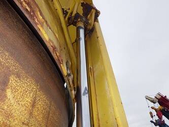 2000-komatsu-br200t-1-47343267