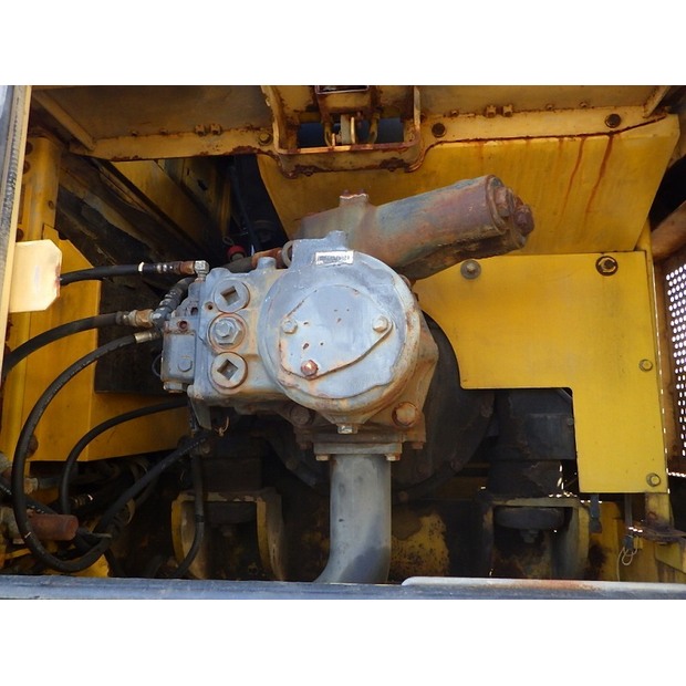 2000 Komatsu BR200T-1-47343277