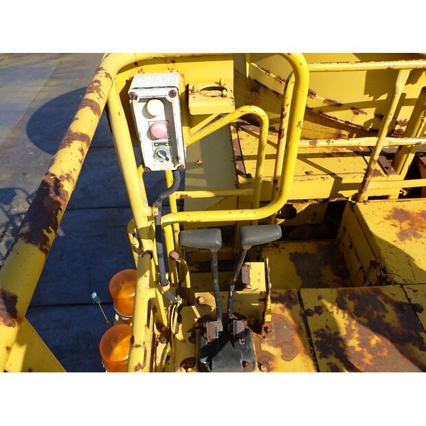 2000 Komatsu BR200T-1-47343288