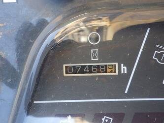 2000-komatsu-br200t-1-47343291
