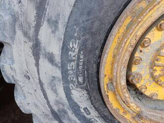 2015-caterpillar-725c-1455656-47343316
